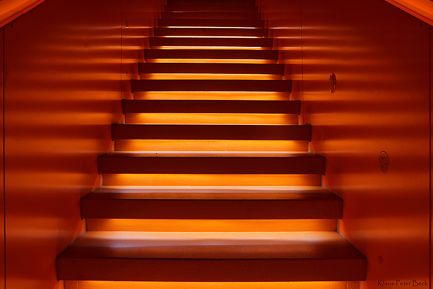 Treppenstufen in Rot