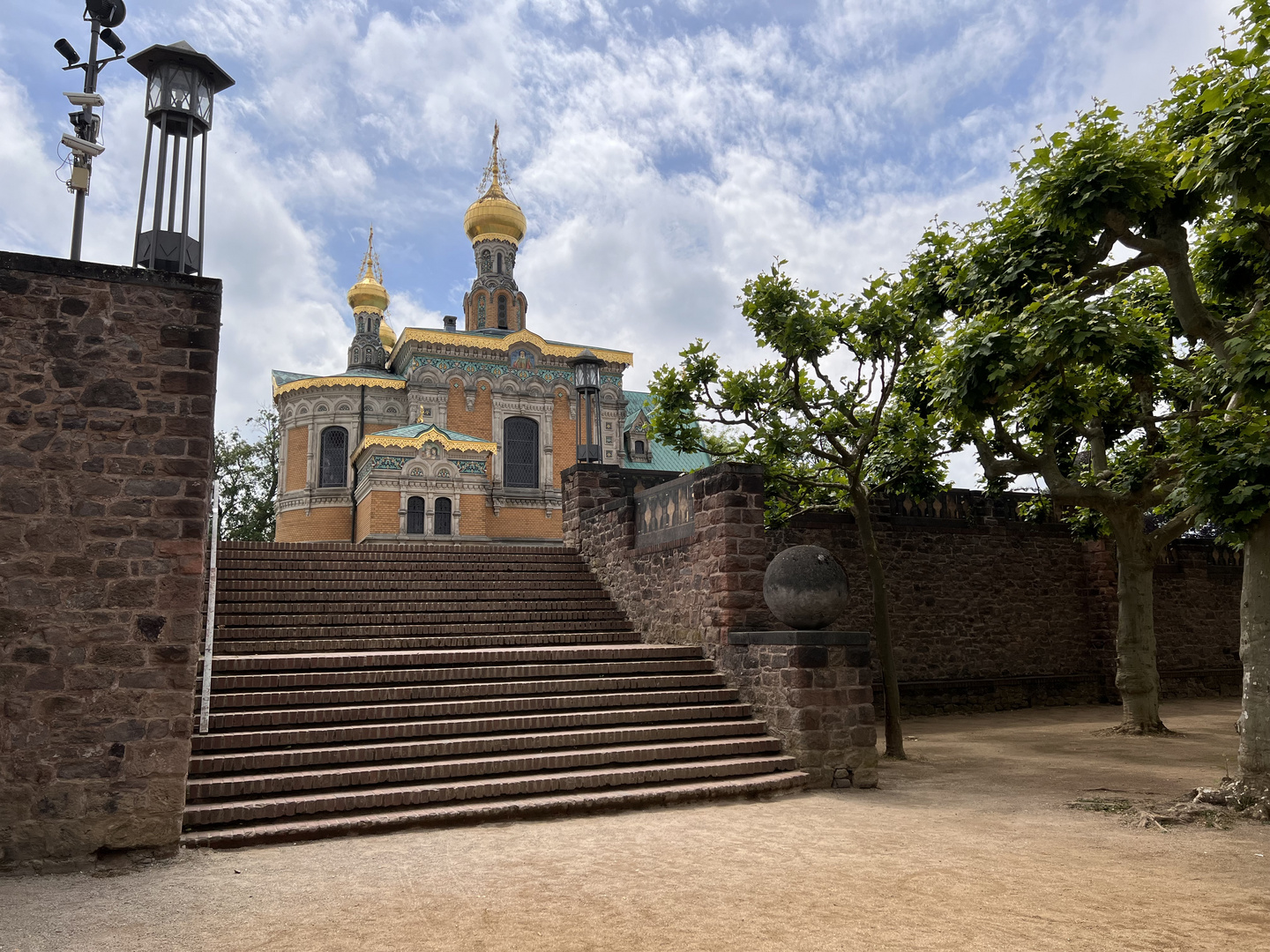 Treppenstufen zur russisch-orthodoxen Kirche der heiligen Maria Magdalena 