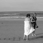 Tres chicas en la playa