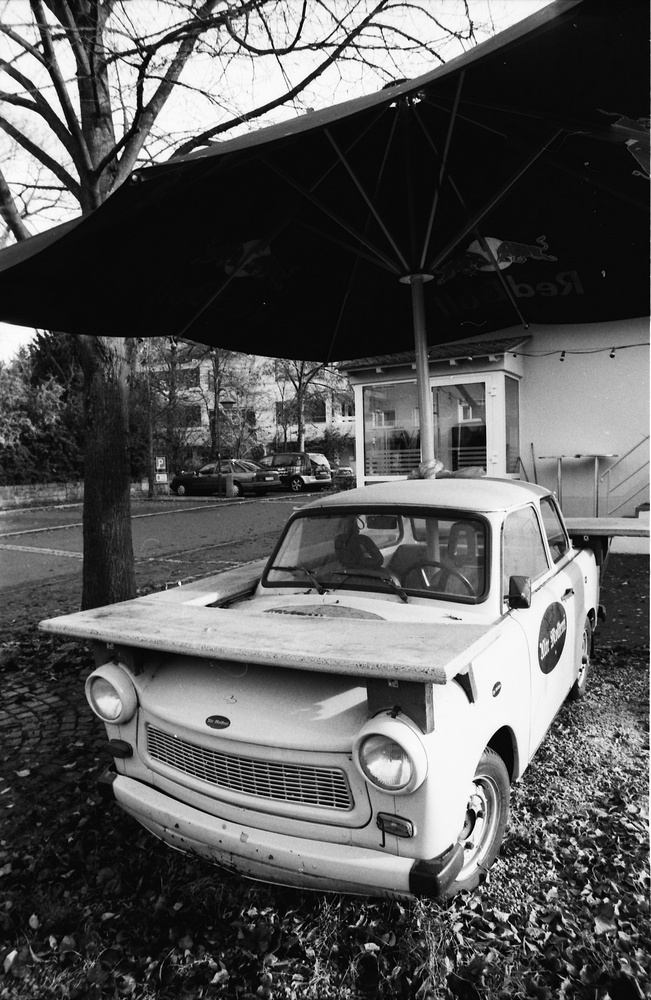 Tresen mal anders, Trabi, analog.