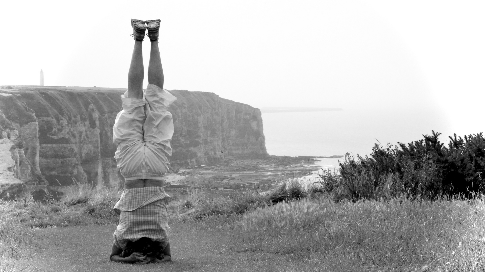 Étretat Headstand (2014)