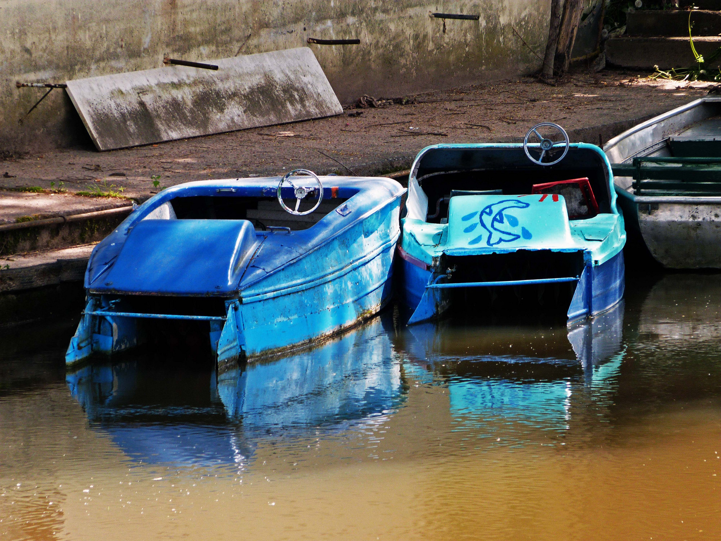 Tretboote auf dem Neckar