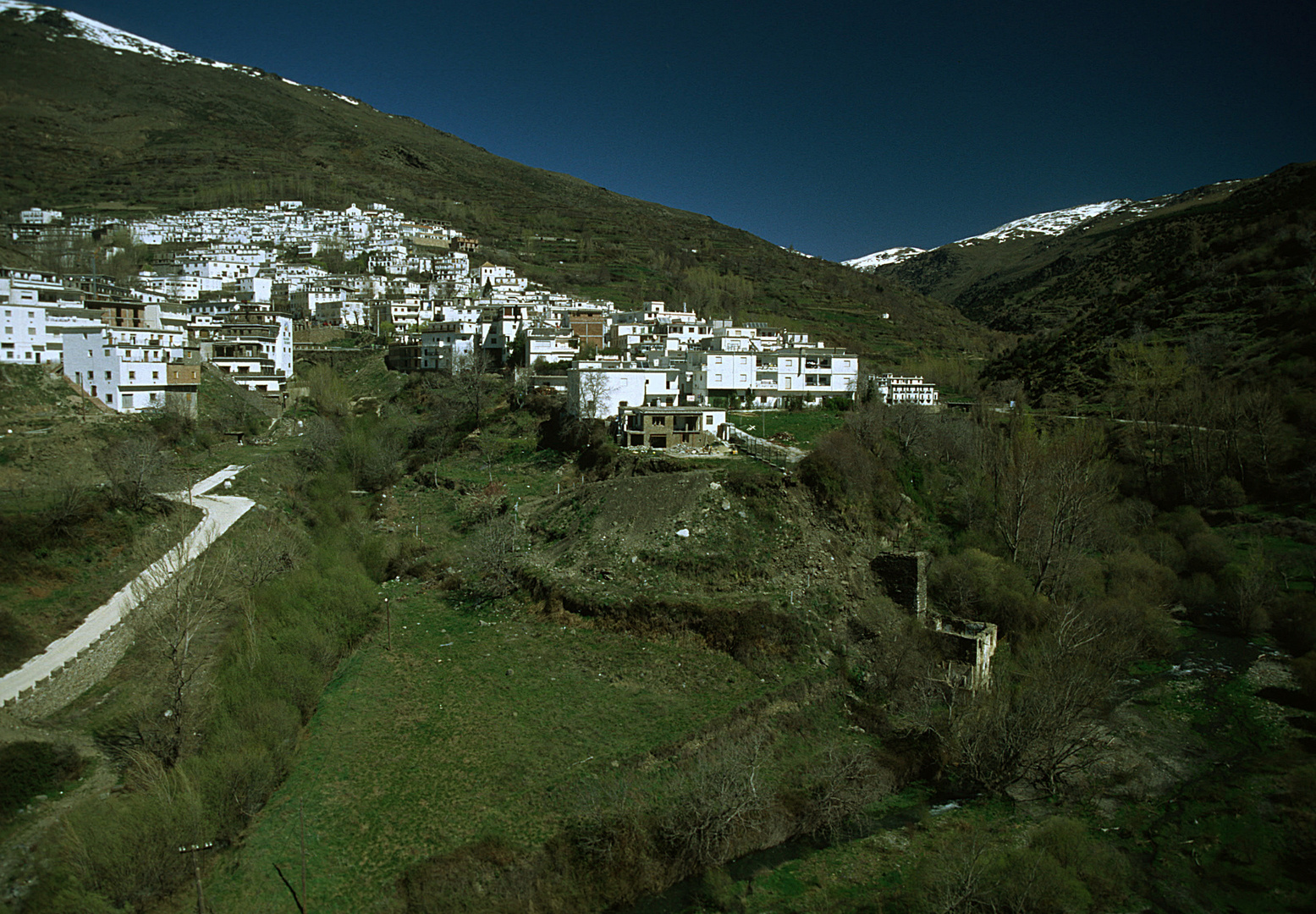 Trevellez zu Füßen der Sierra Nevada