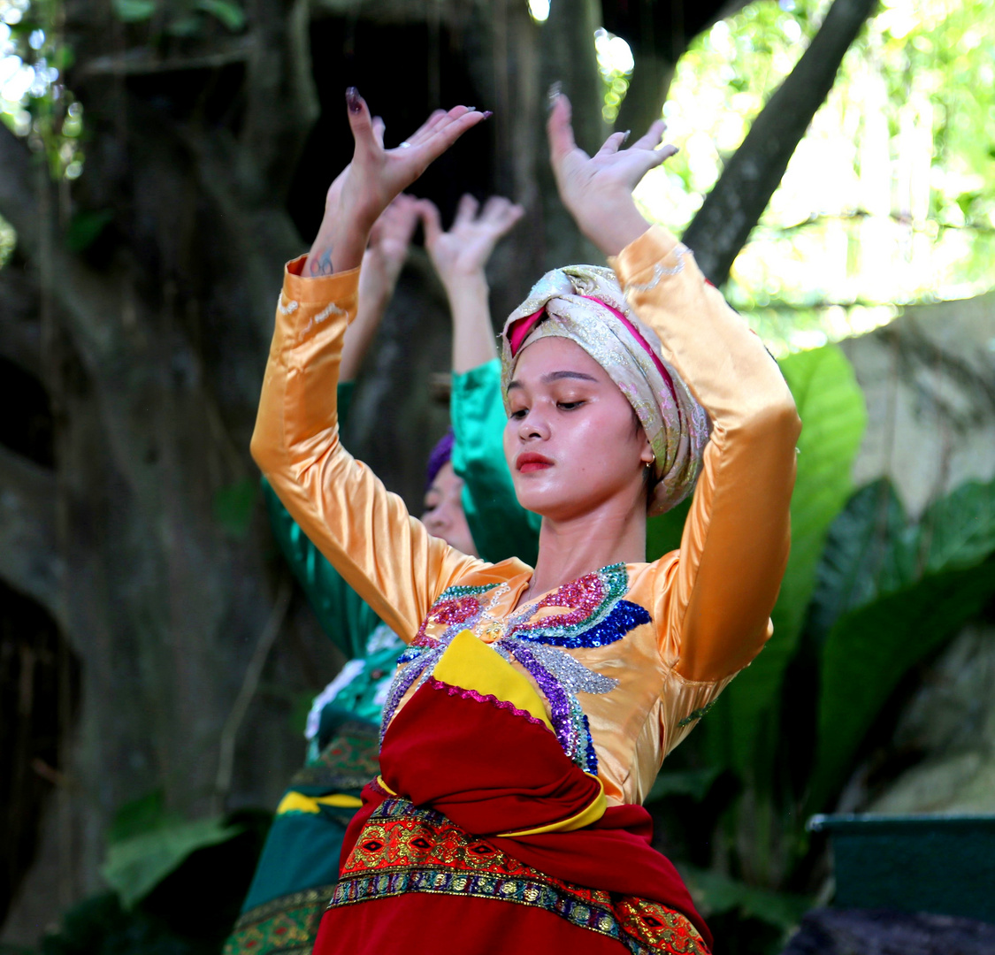 Tribal Dancers Davao