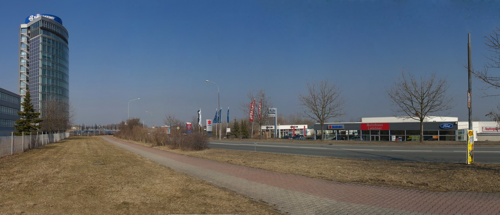 Triebeser Straße mit Bauerfeindturm