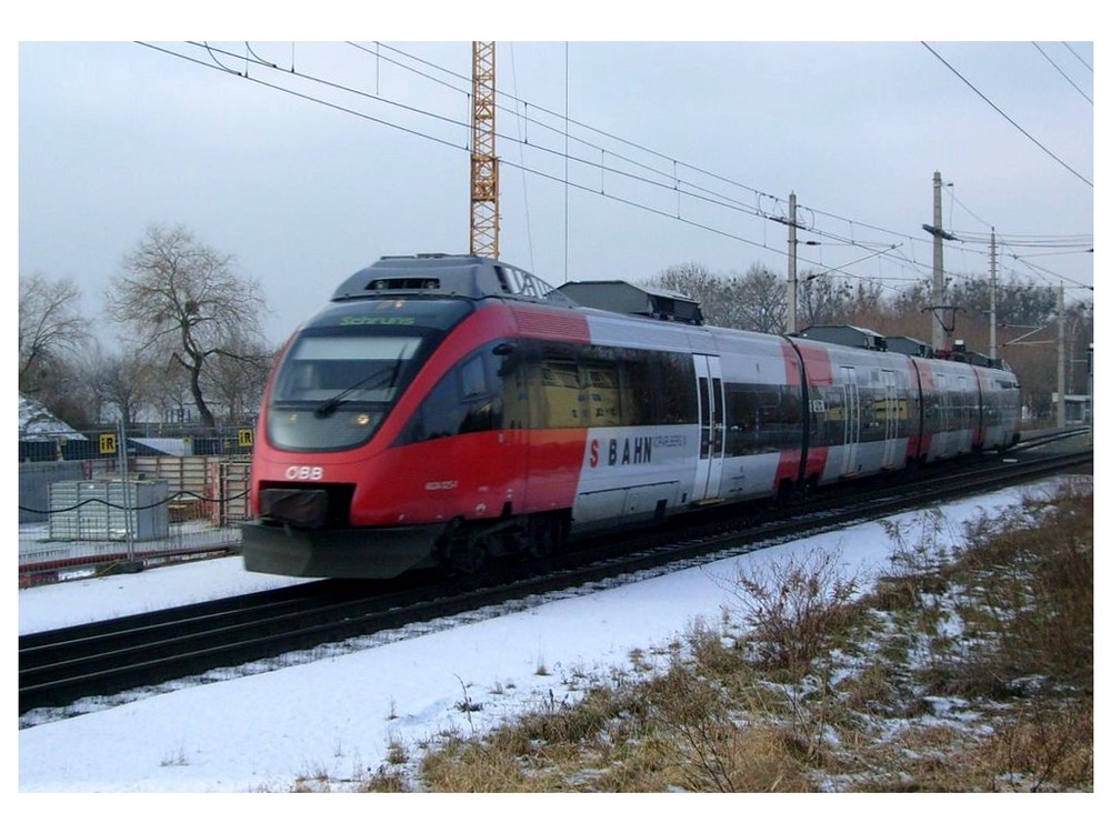 Triebwagen der Baureihe 4024 der ÖBB