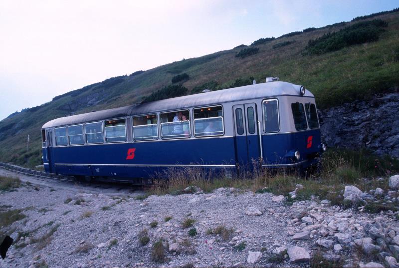 Triebwagen der Schafbergbahn