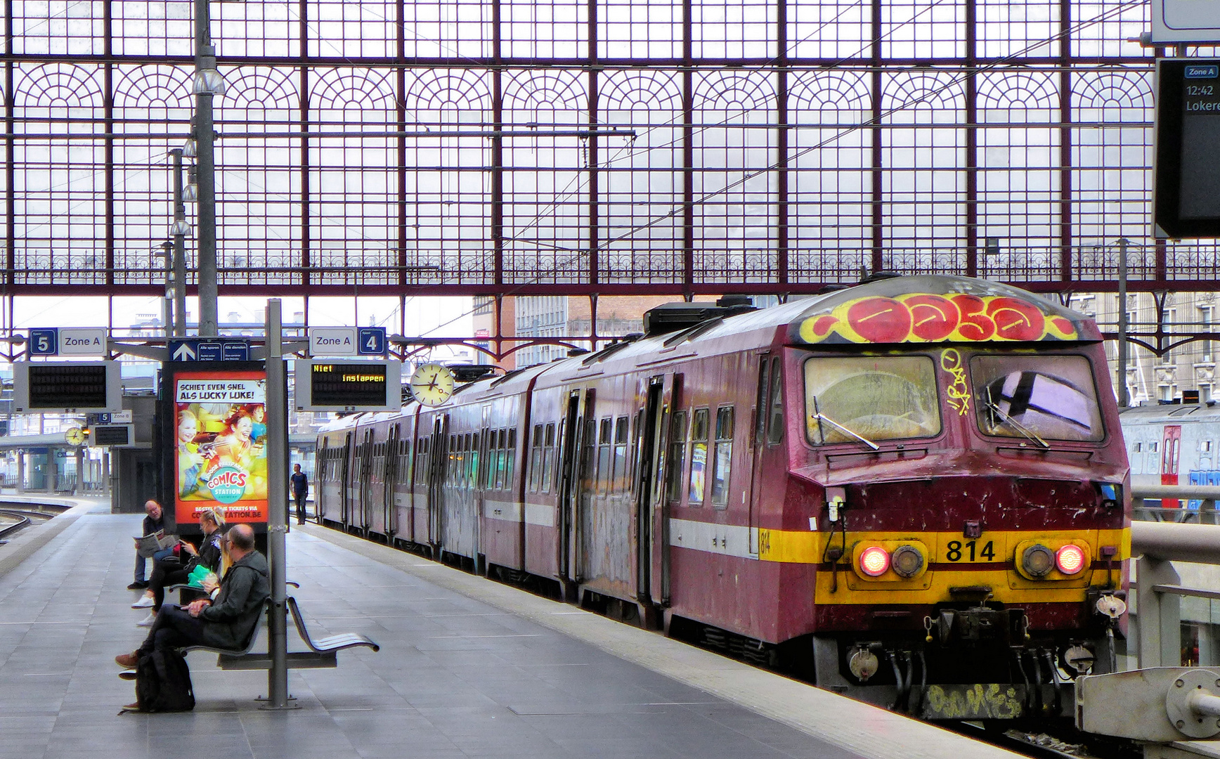 Triebwagen der SNCB