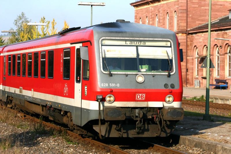 Triebwagen in Tauberbischofsheim