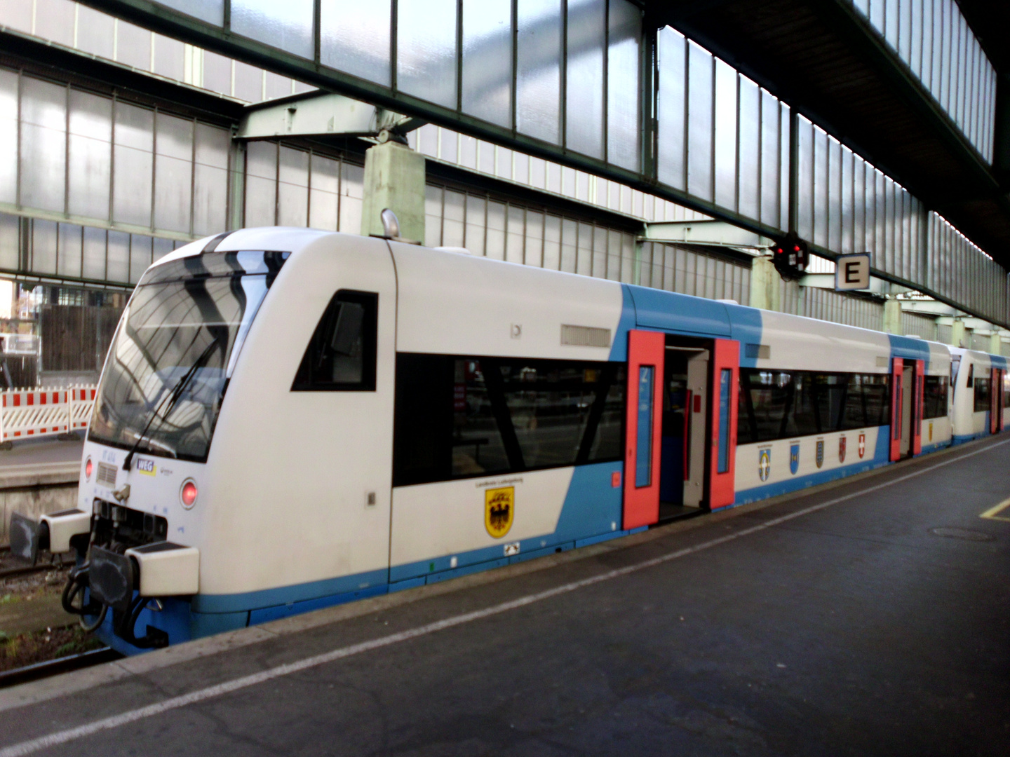 Triebwagen vom Typ RS1 der WEG