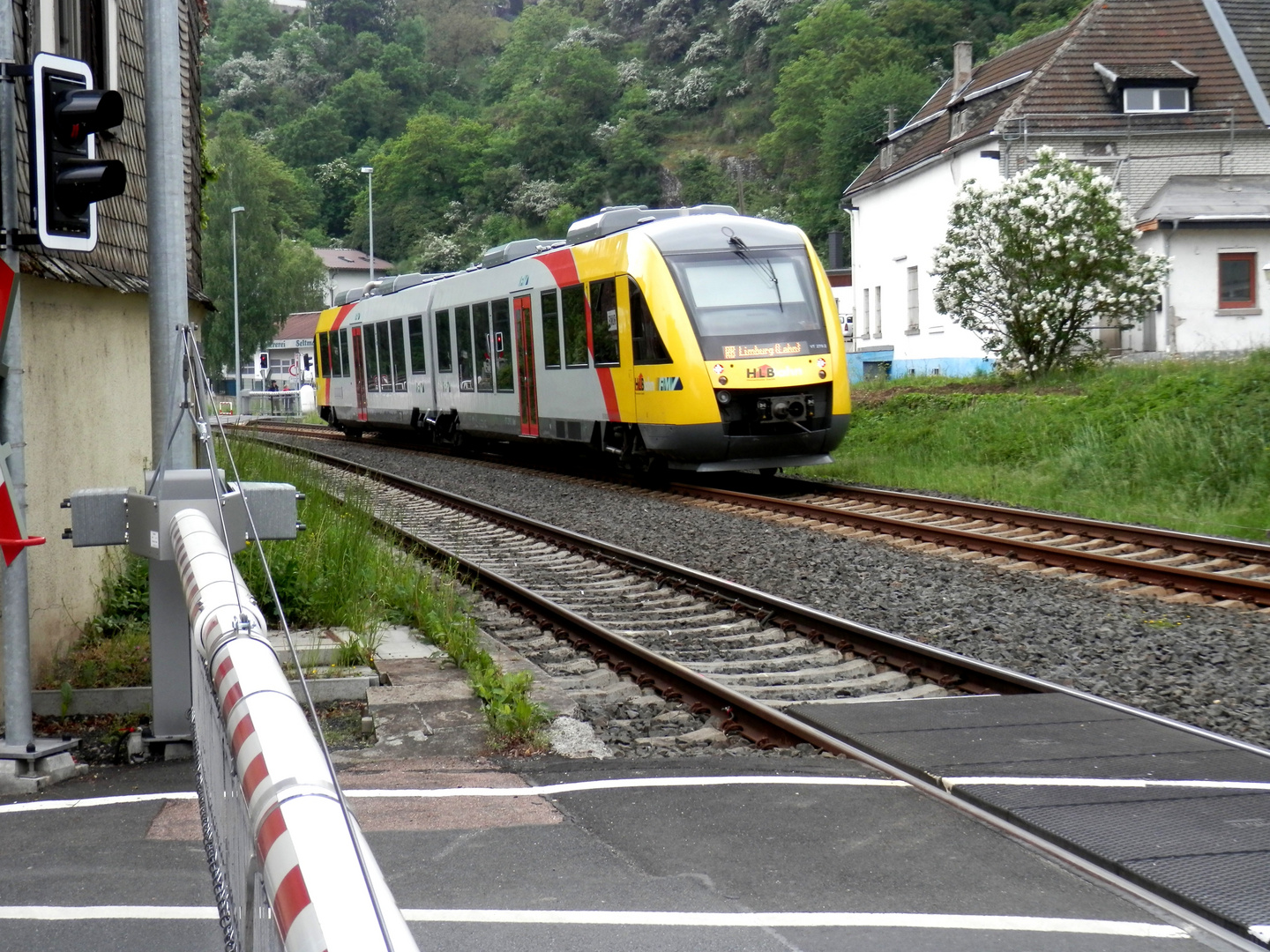 Triebwagen VT 2791 in Runkel (2)