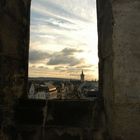 Trier durch ein Fenster der Porta Nigra