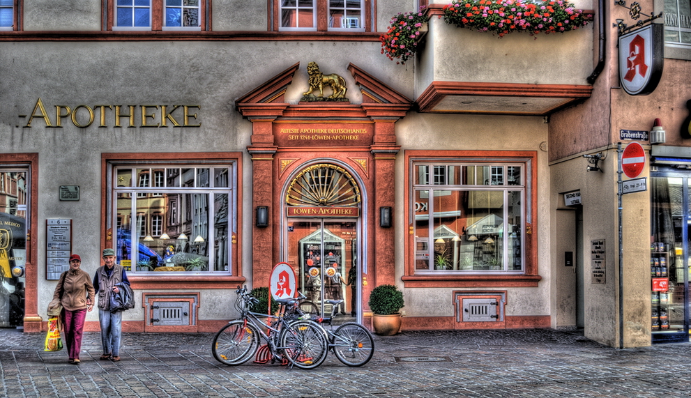 Trier Lowen Apotheke Foto Bild Deutschland Europe Rheinland Pfalz Bilder Auf Fotocommunity