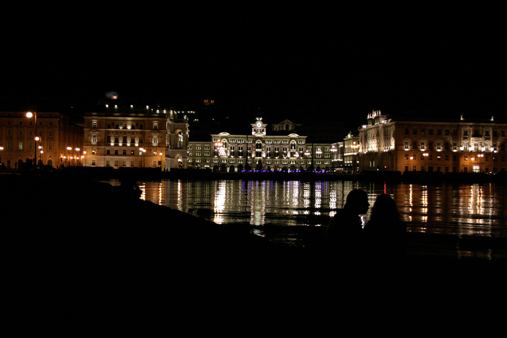 Triest bei Nacht