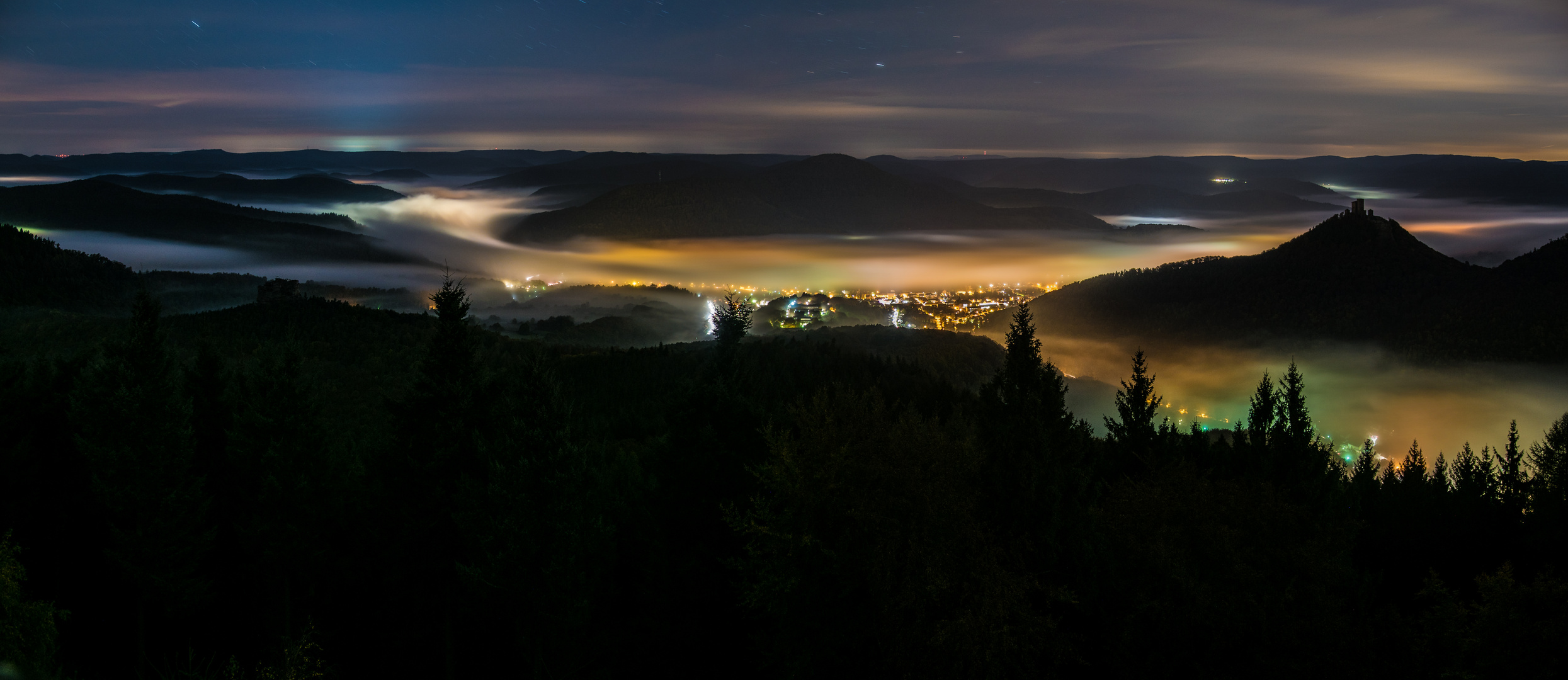 Trifels am Morgen .....