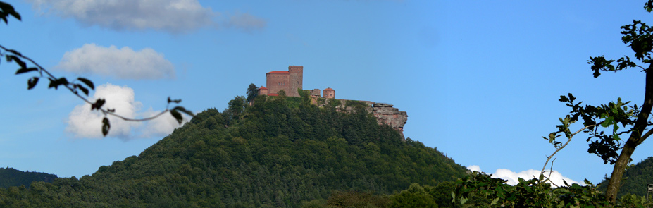 Trifels im Abendlicht ....