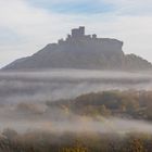 Trifels im Nebel