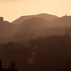 Trifels im Sonnenaufgang.