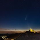 Trifels mit NEOWISE