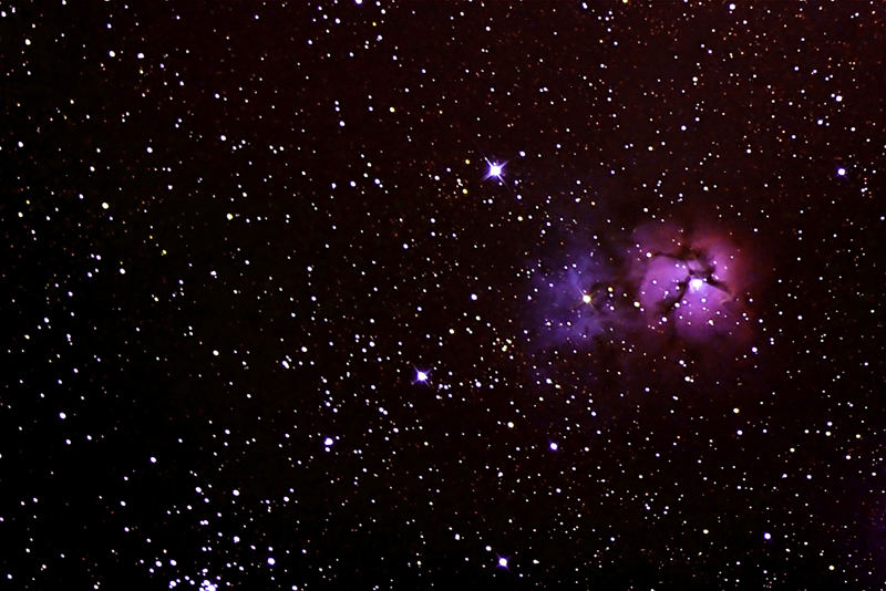 Trifidnebel, im Sternbild Schütze Messier 20 oder NGC 6514