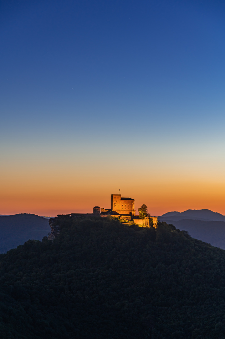 Trilfels zur blauen Stunde 