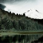 trillium lake mirrows mount hood