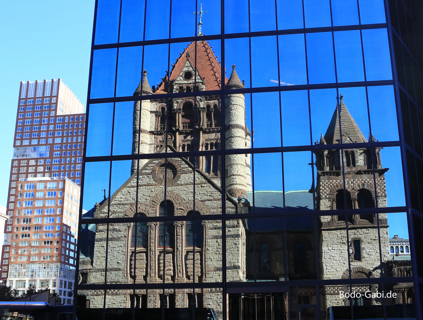 Trinity Church im Spuiegel des John Hancock Towers