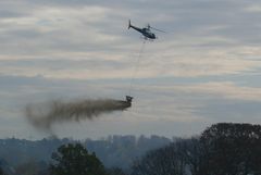 Trinkwasserschutz durch Waldkalkung per Helikopter