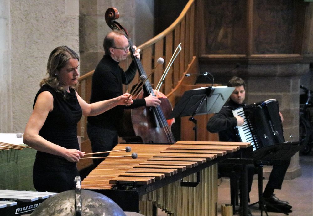 Trio Vesperkirche Stgt c22-417-col +9Fotos +konzertinfos