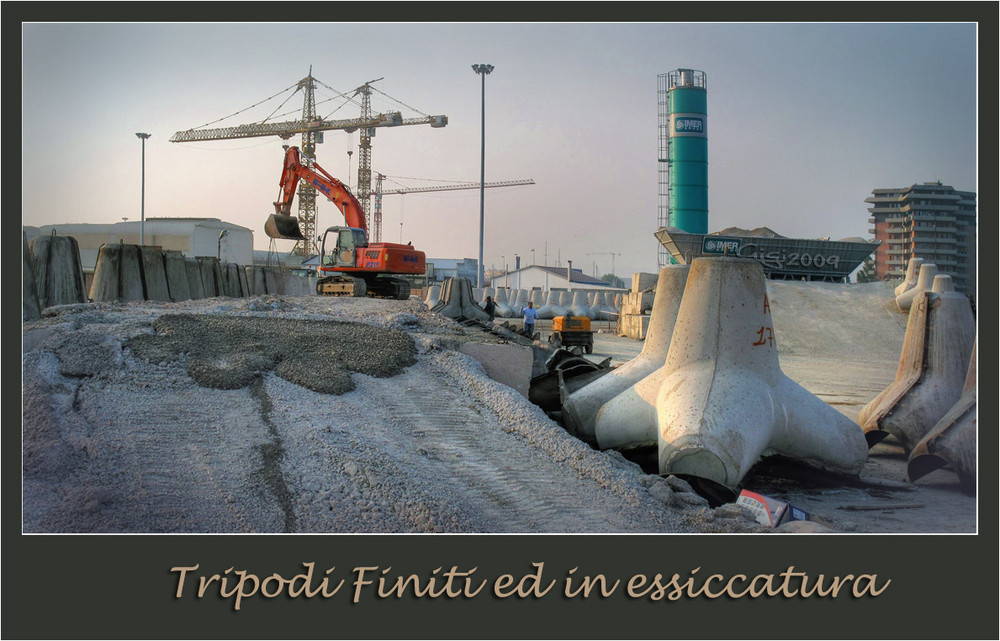 Tripodi finiti ed in essiccatura