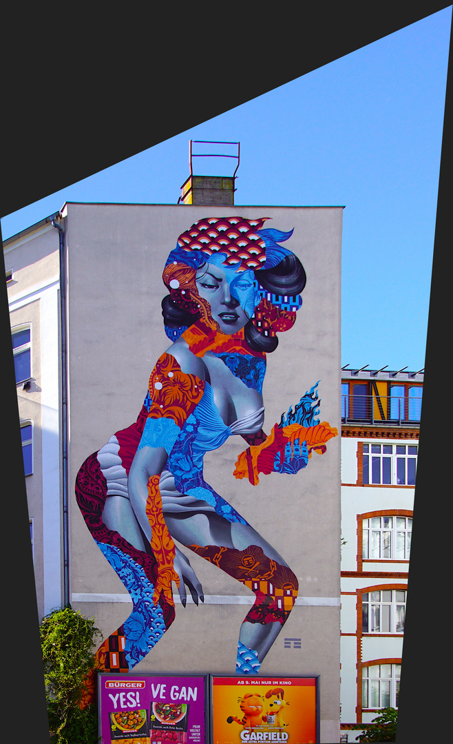 Tristan Eaton: "Attack of the 50 Foot Socialite"
