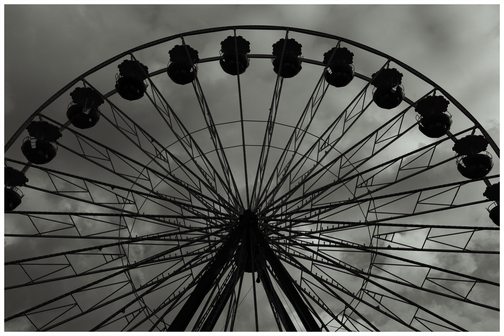 Tristesse 3 Weihnachtsmarkt am Totensonntag Foto & Bild deutschland