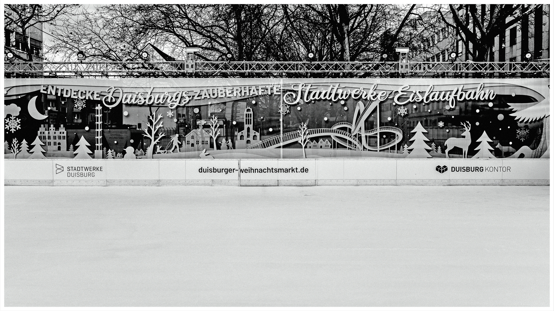Tristesse 8 Weihnachtsmarkt am Totensonntag Foto & Bild reportage