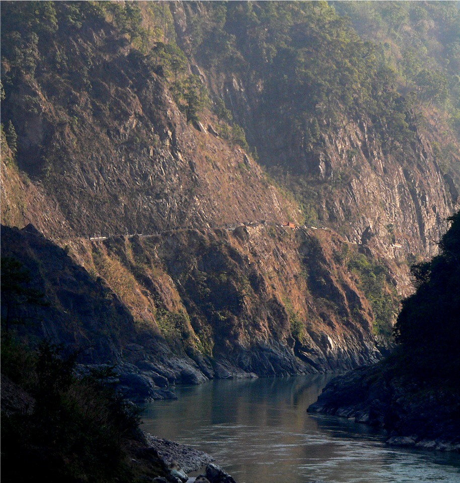 Trisuli untere Schlucht, Nepals Hauptverkehrsader Bumpy Road Kathmandu Indien