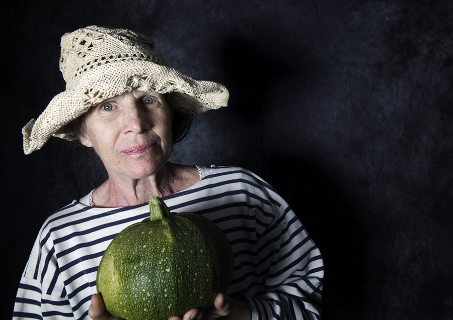 triumph der gärtnerin des riesen zucchini 01