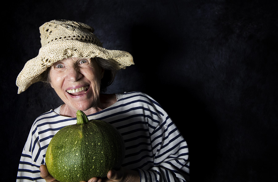 triumph der gärtnerin des riesen zucchini 03