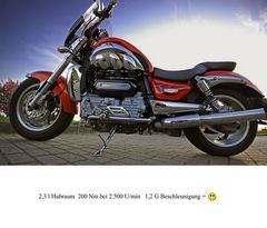 Triumph Rocket III, von links!