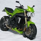 ...... Triumph Speed Triple im sch... Schnee ......