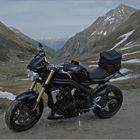 ... Triumph Speed Triple in den Alpen ...