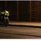 .... Triumph Speed Triple unter der Laterne ....