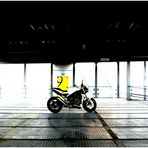 .... Triumph Speed Triple vor der Neun ....