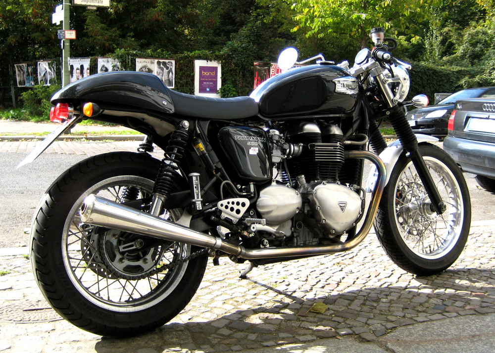 Triumph Thruxton 900