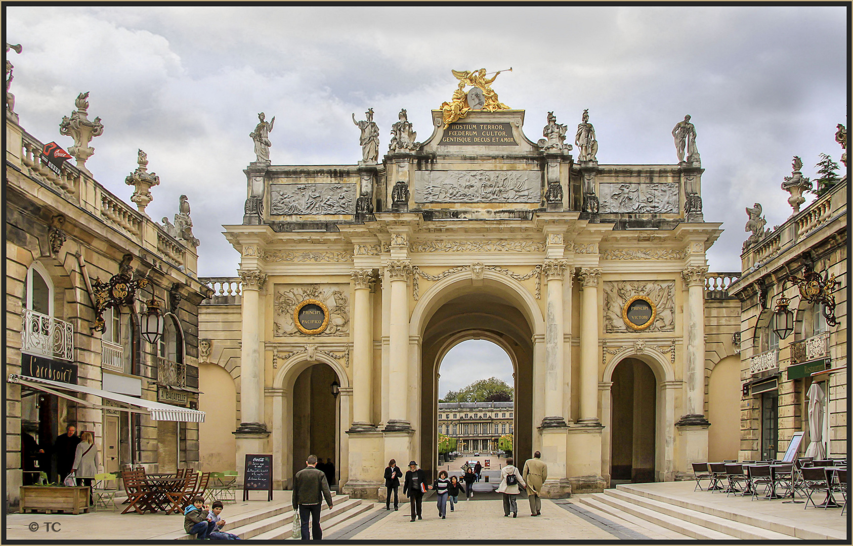 TRIUMPHBOGEN IN NANCY