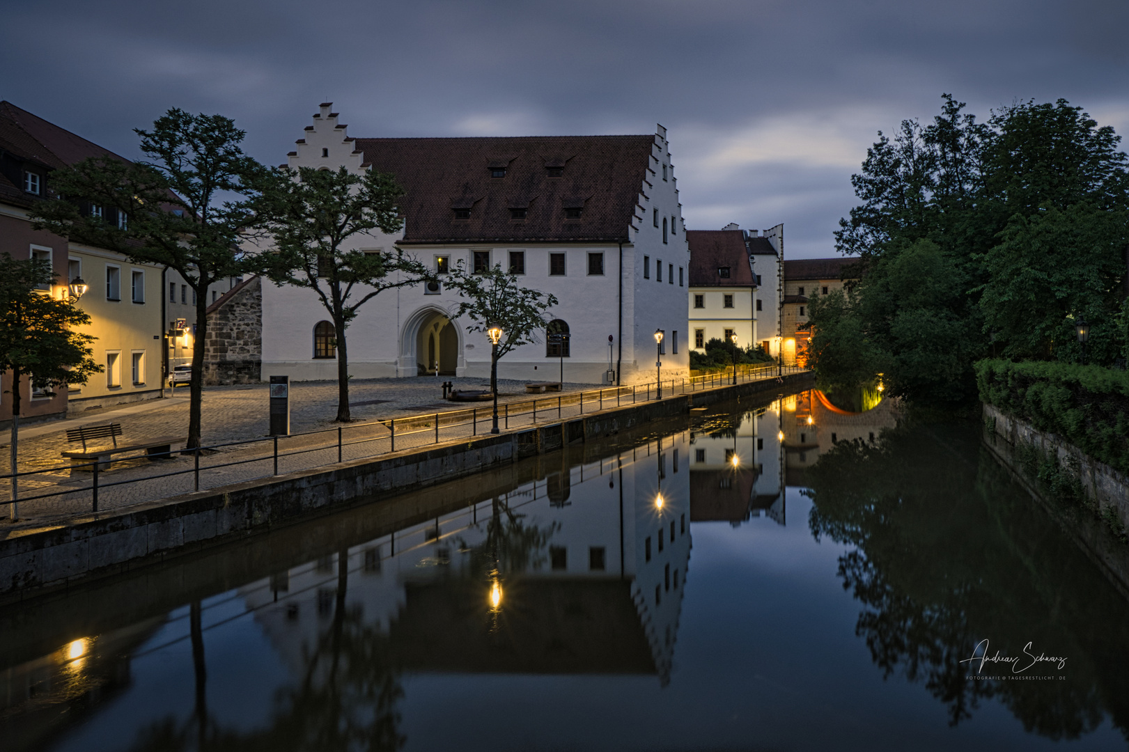 _TRL2732 Amberg, abends an der Vils