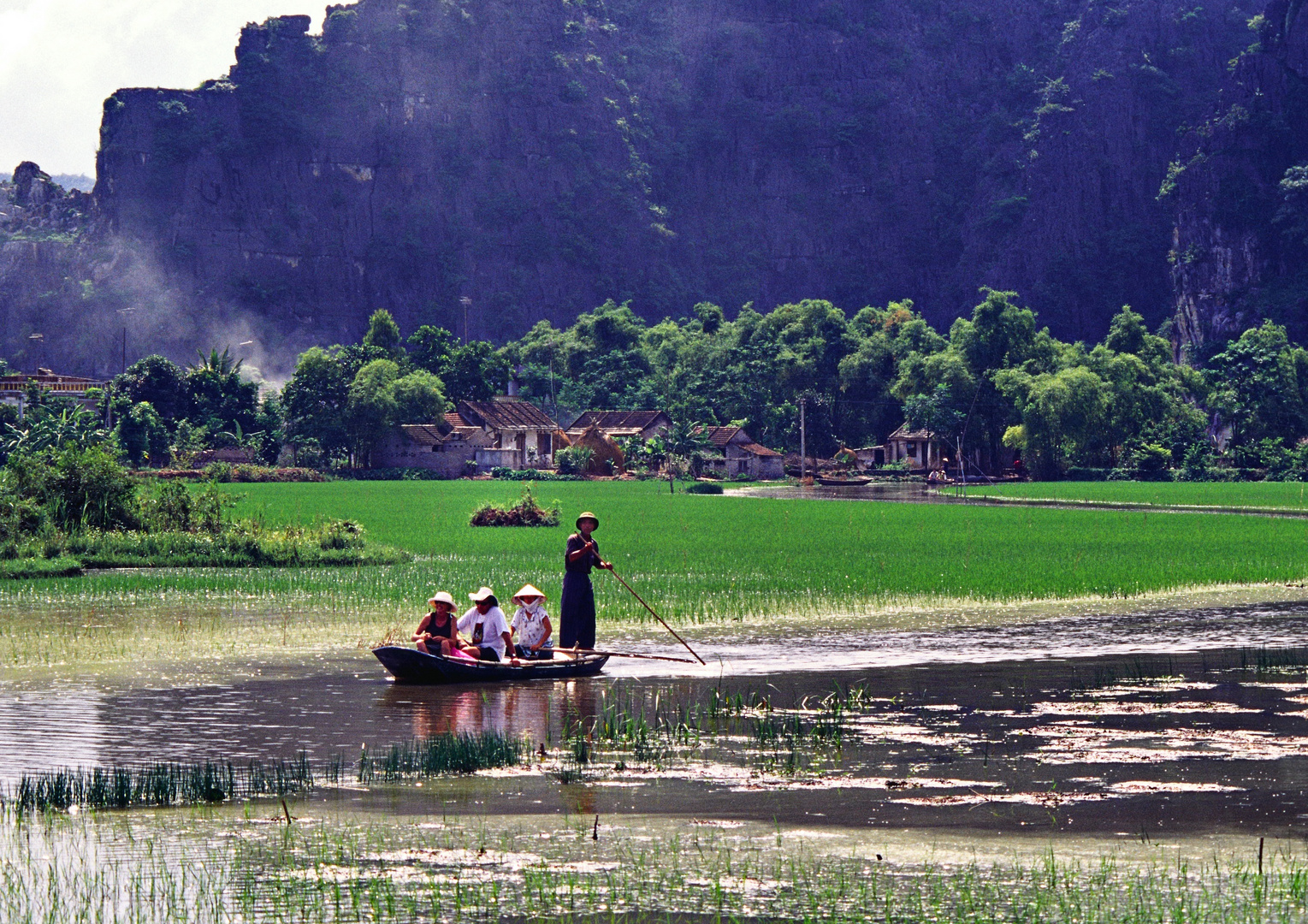 Trockene Halongbucht 