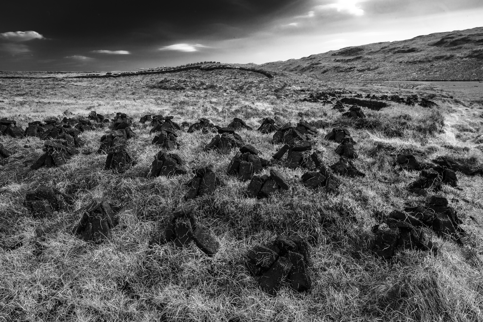 Trocknen von Torf auf der Isle of Lewis and Harris