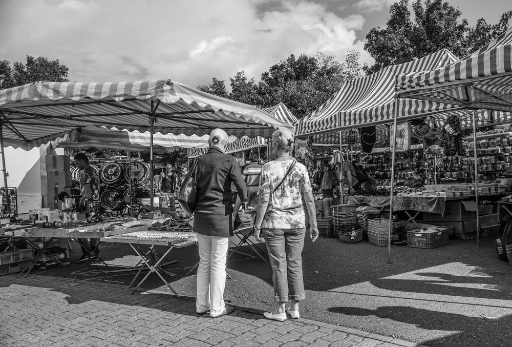 Trödelmarkt Düsseldorf Foto & Bild | archiv, a r c h i v aktuell, streetfotografie Bilder auf ...