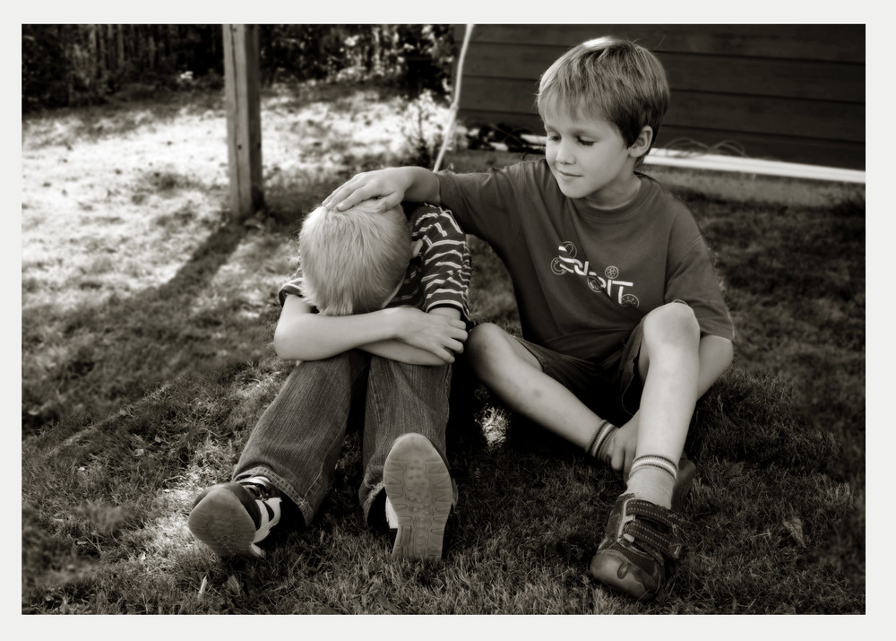 Trösten Best Friend Foto & Bild kinder, kinder im schulalter