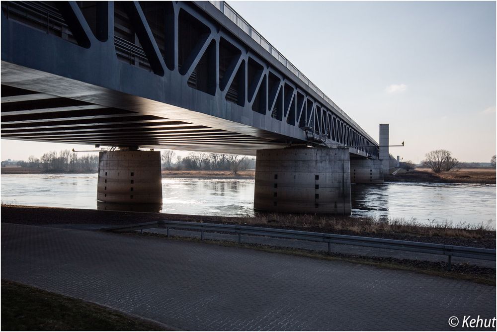 Trogbrücke (2) Wasserstraßenkreuz Magdeburg