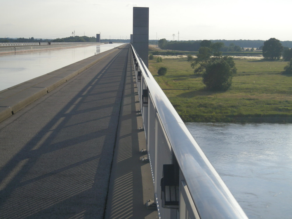 TROGBRÜCKE - Kanalbrücke bei Magdeburg